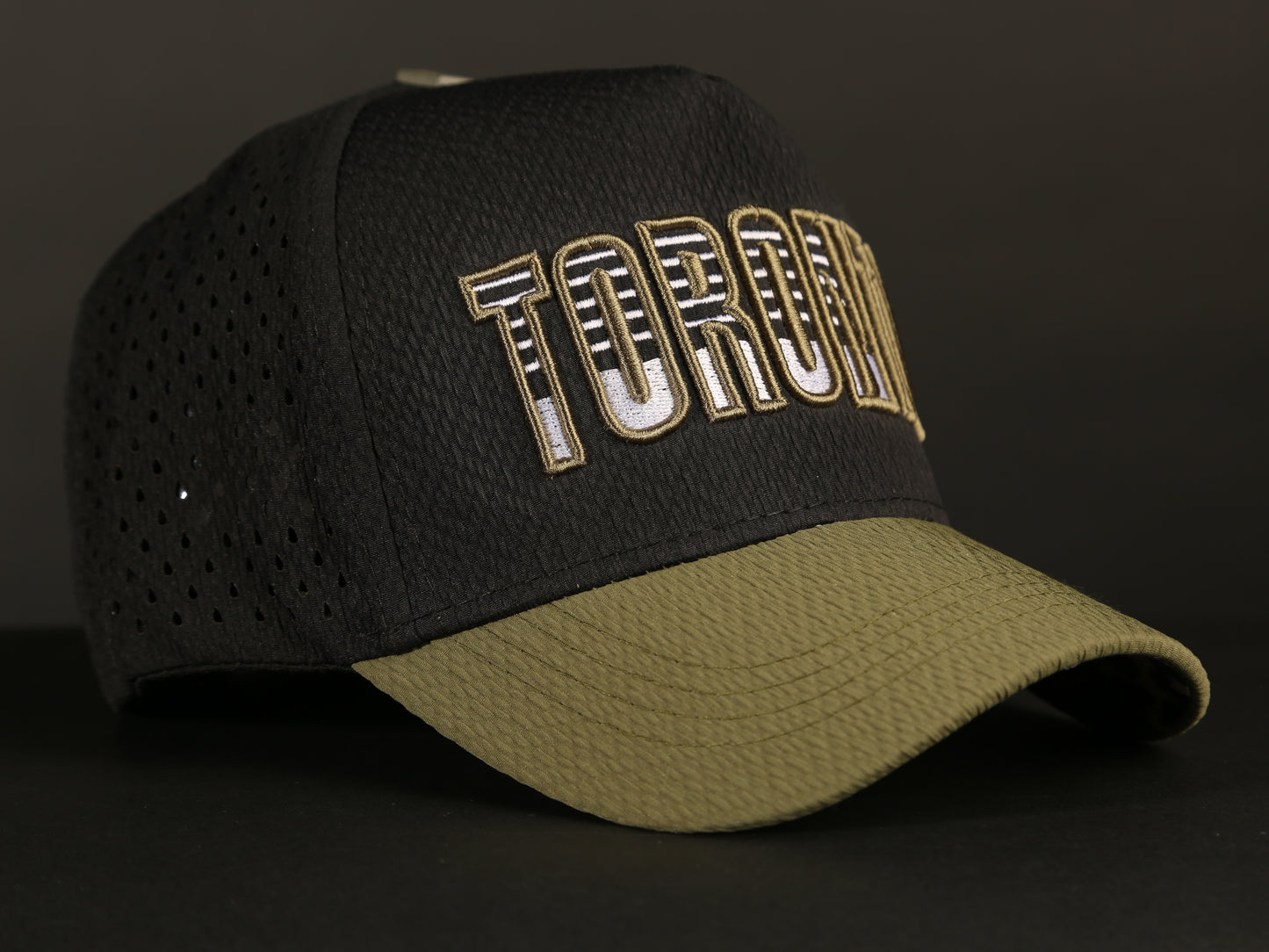 CAP TORONTO (MIRROR)