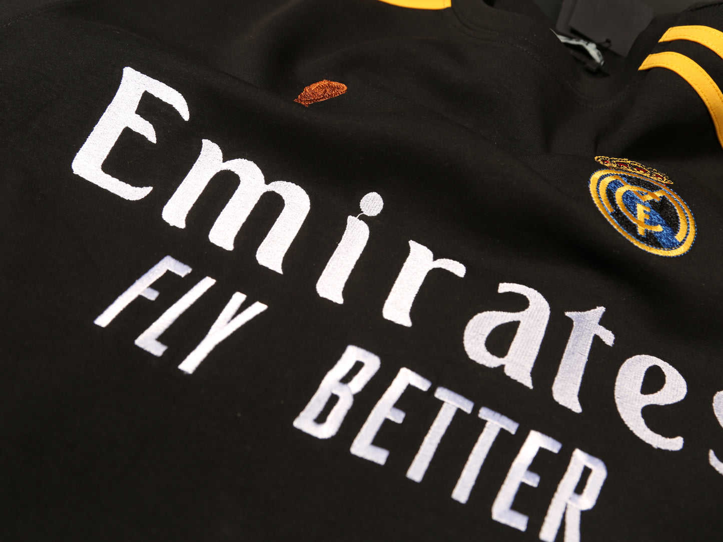 T-SHIRT REAL MADRID