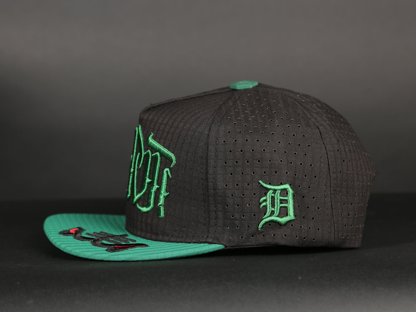 CAP SNAPBACK STRAIGHT (MIRROR)