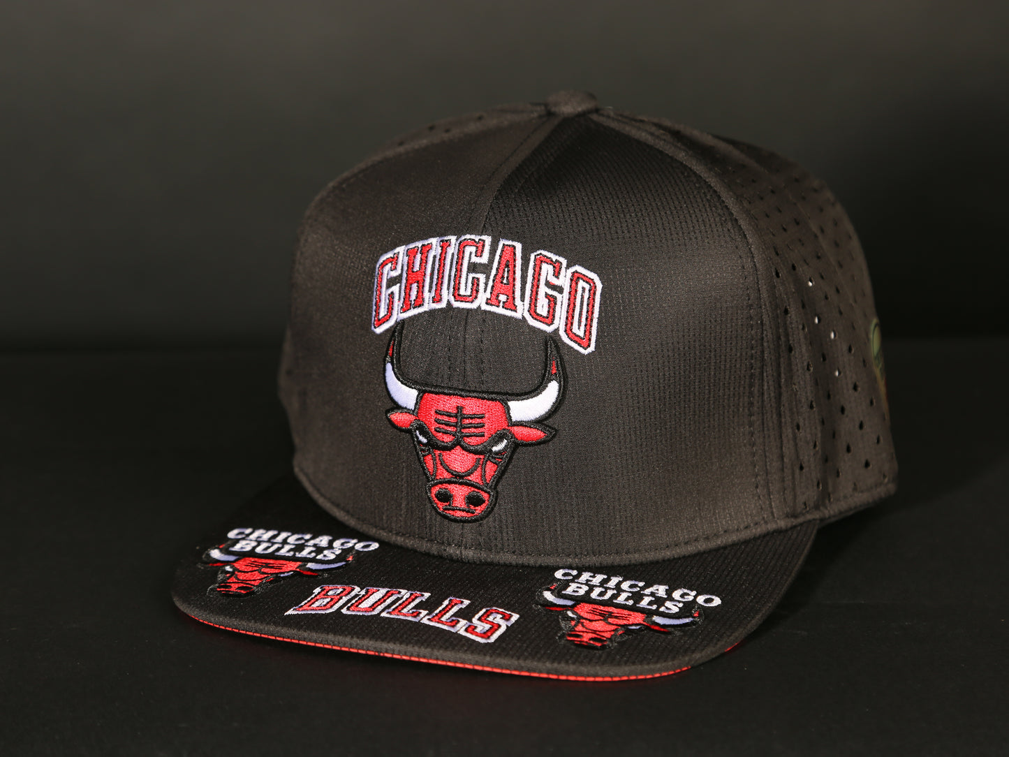CAP CHICAGO BULLS STRAIGHT (MIRROR)