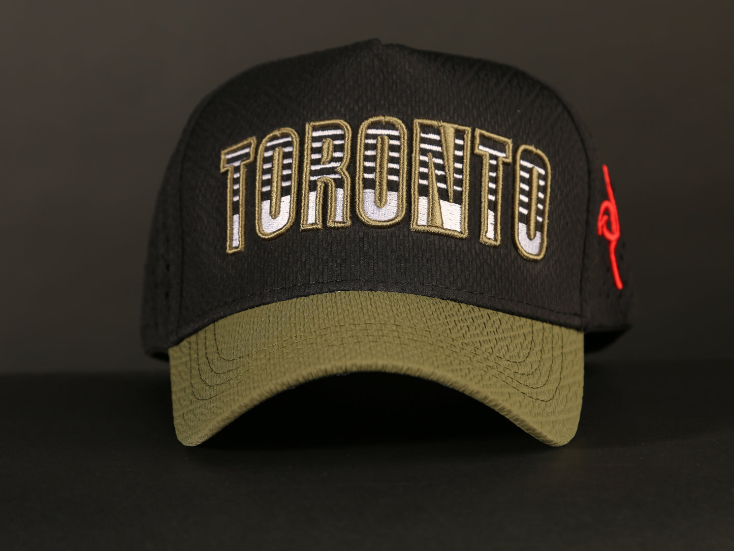 CAP TORONTO (MIRROR)