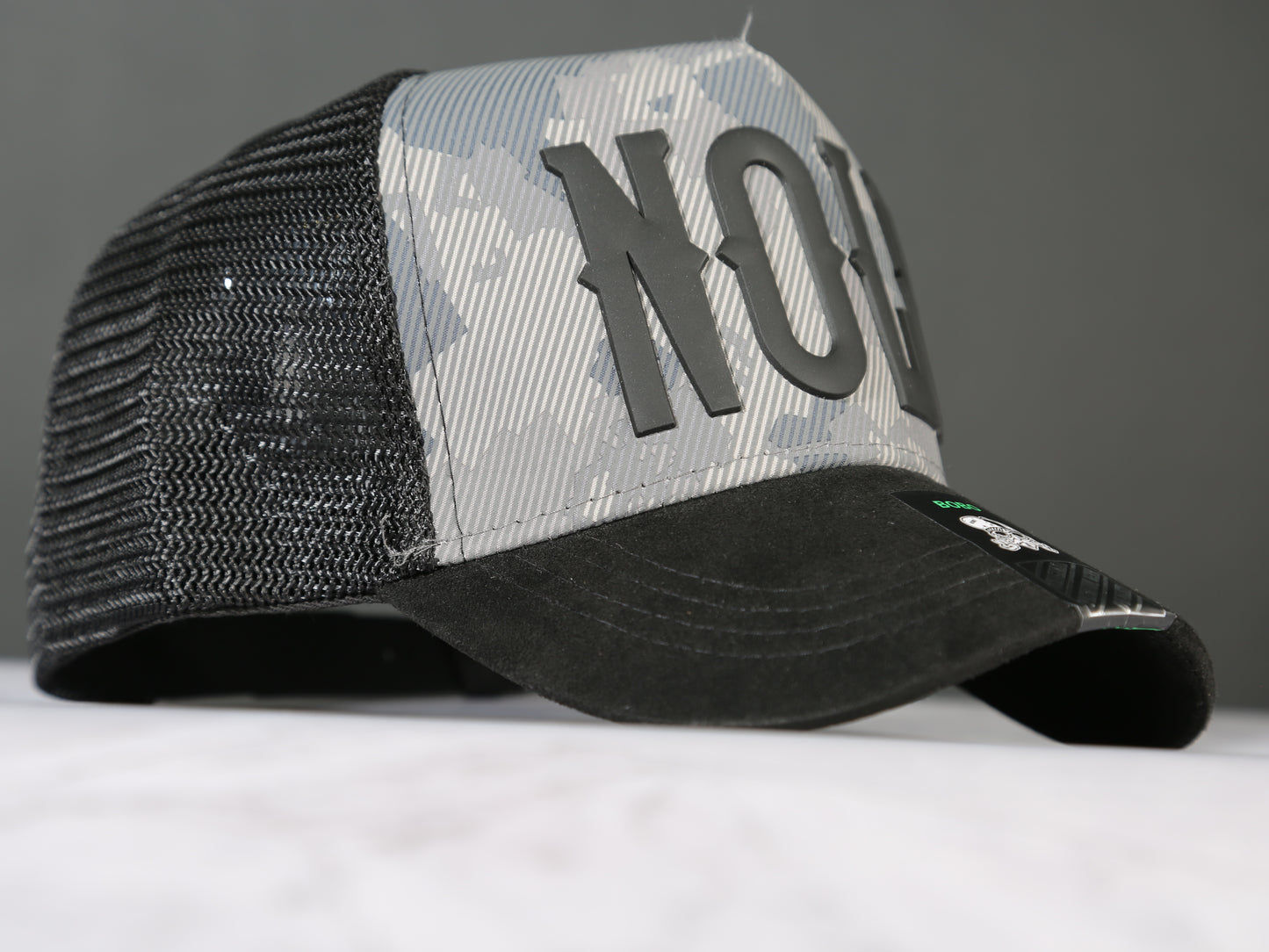 CAP NOLA (MIRROR)