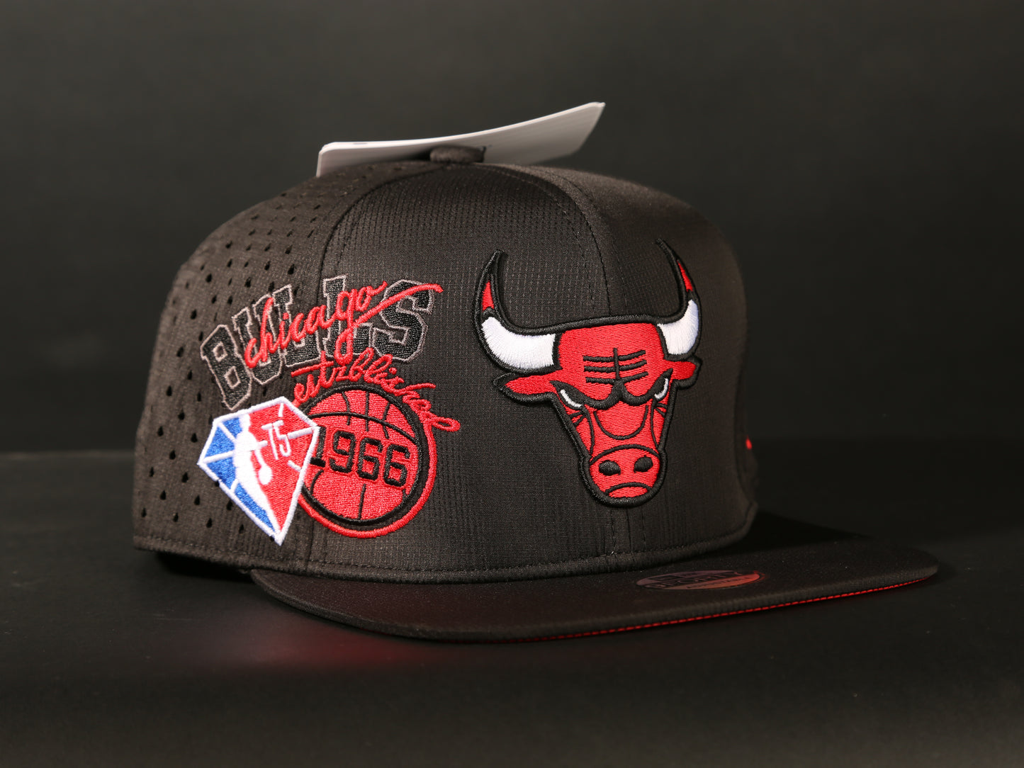 CAP CHICAGO BULLS STRAIGHT (MIRROR)