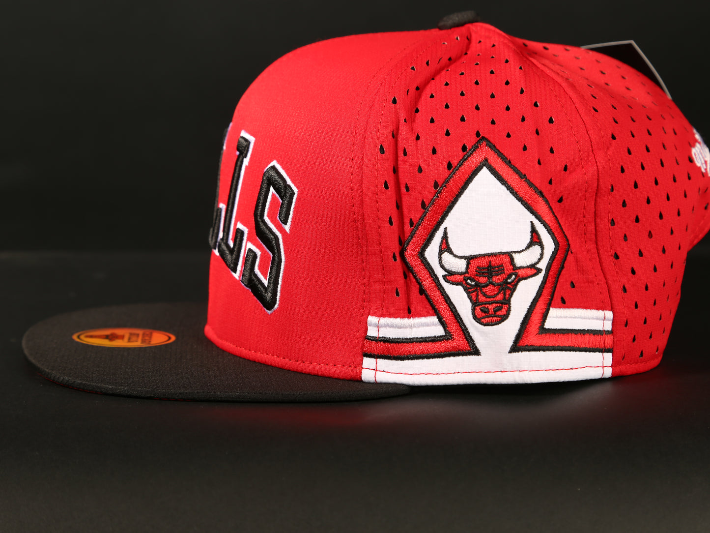 CAP CHICAGO BULLS STRAIGHT (MIRROR)