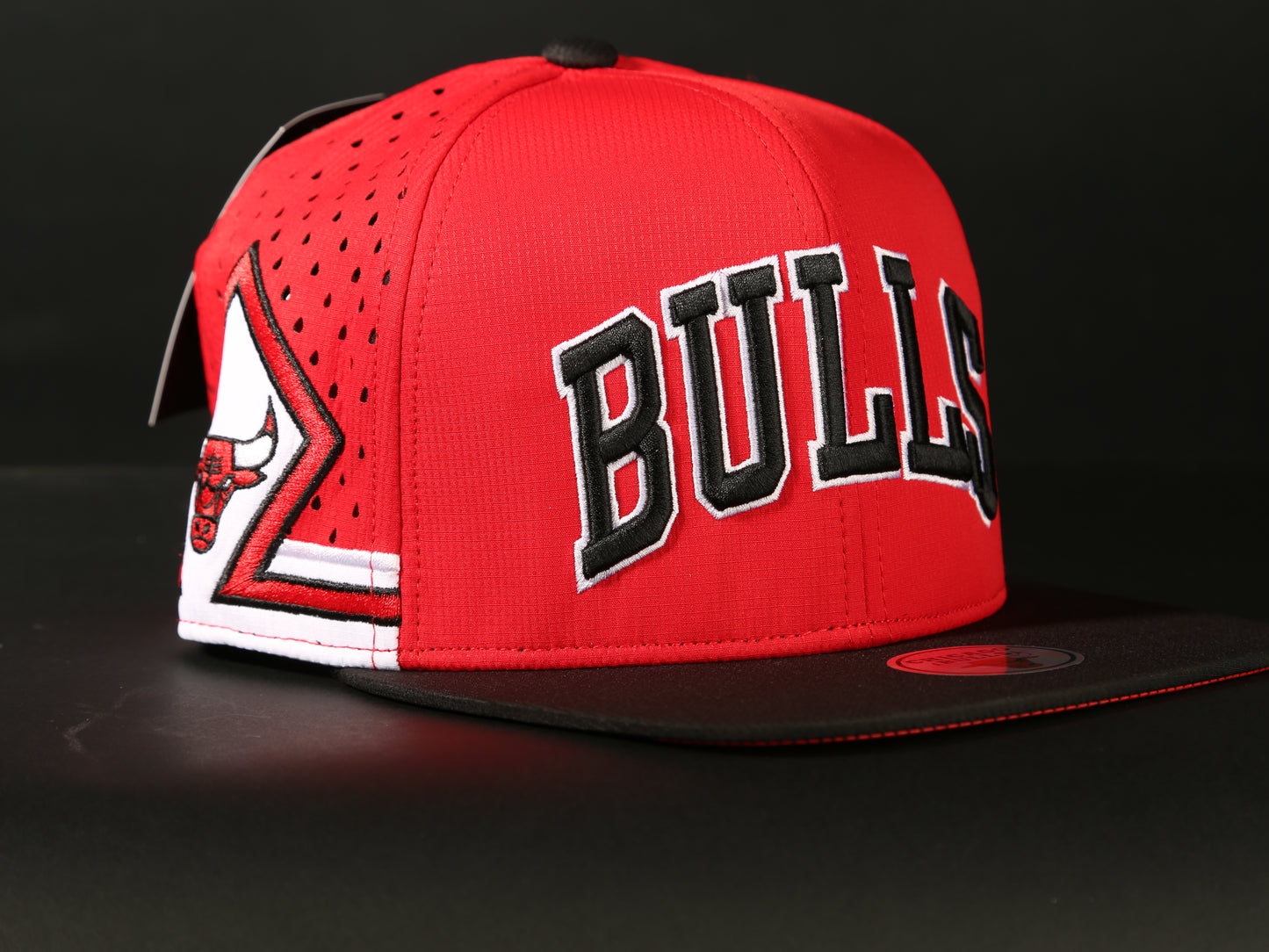 CAP CHICAGO BULLS STRAIGHT (MIRROR)