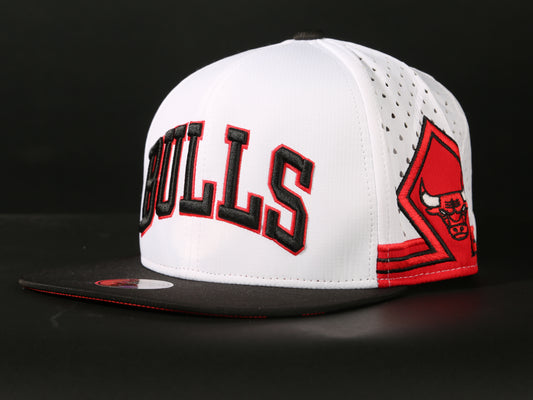 CAP CHICAGO BULLS STRAIGHT (MIRROR)