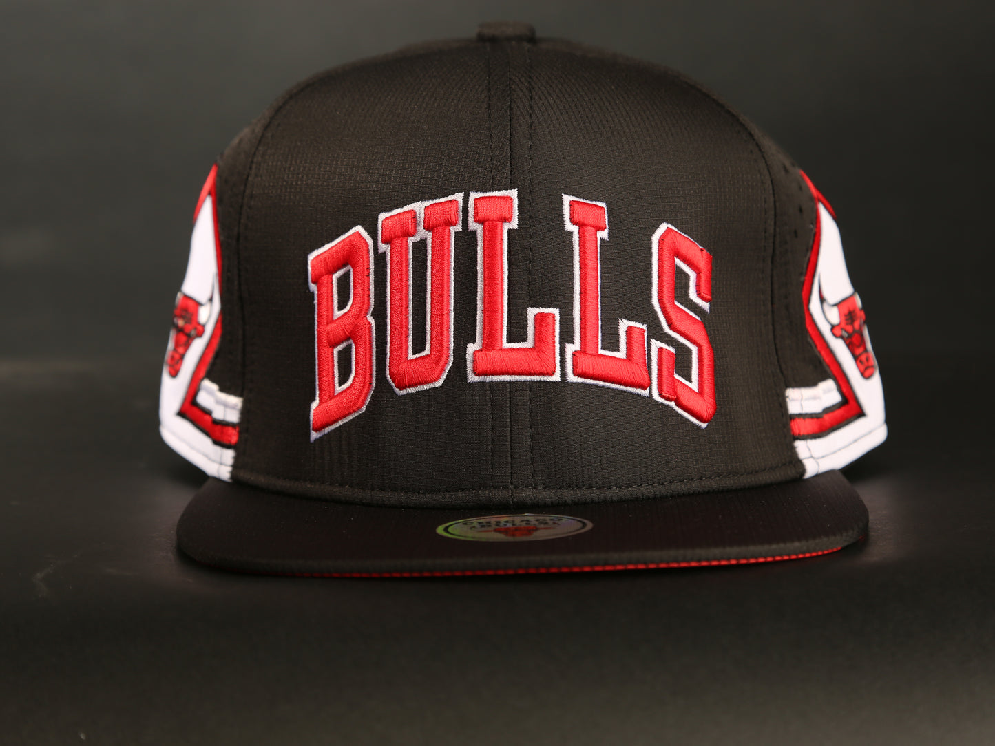 CAP CHICAGO BULLS STRAIGHT (MIRROR)