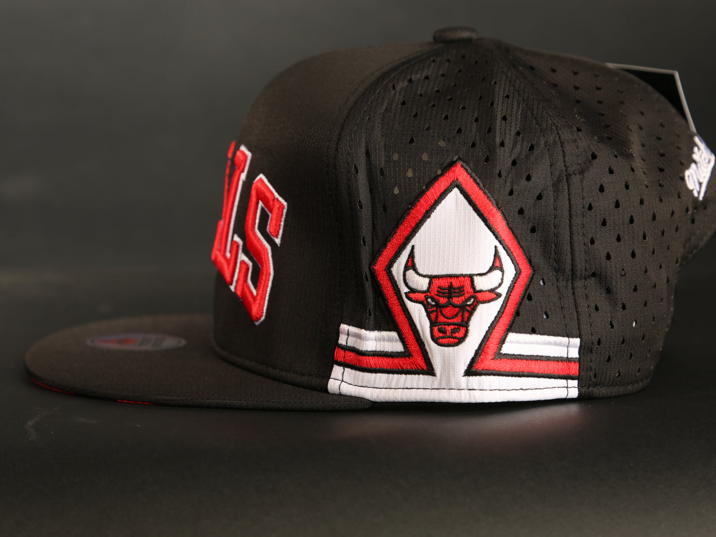 CAP CHICAGO BULLS STRAIGHT (MIRROR)