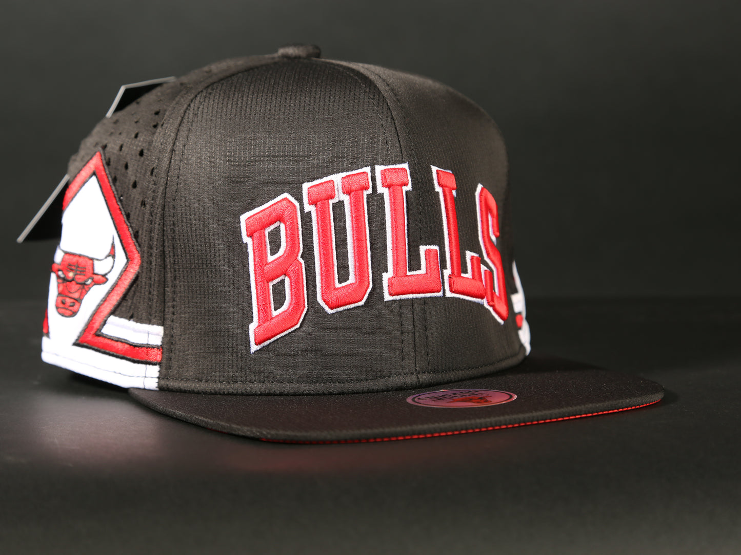 CAP CHICAGO BULLS STRAIGHT (MIRROR)